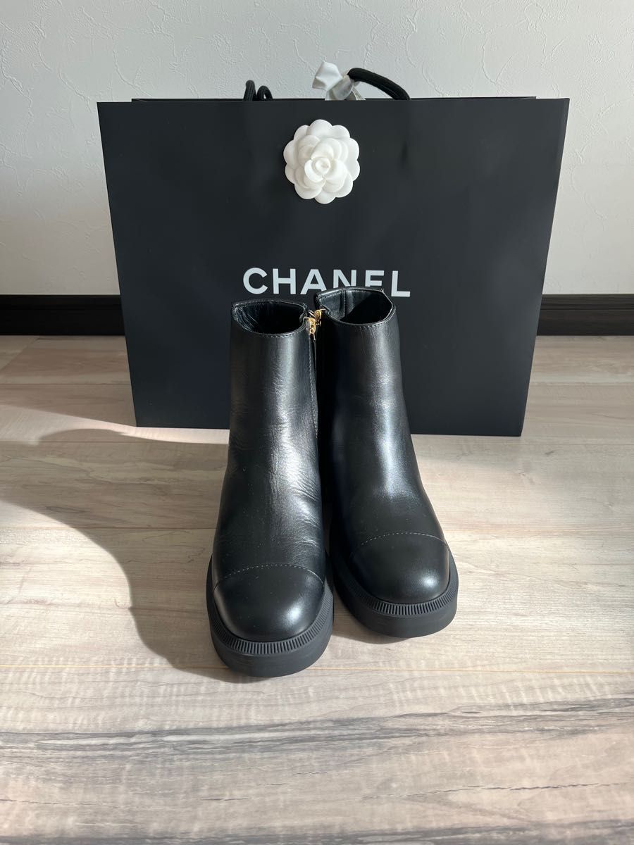 試着のみ】シャネル CHANEL 黒 ブラック ショートブーツ レザー ブーツ
