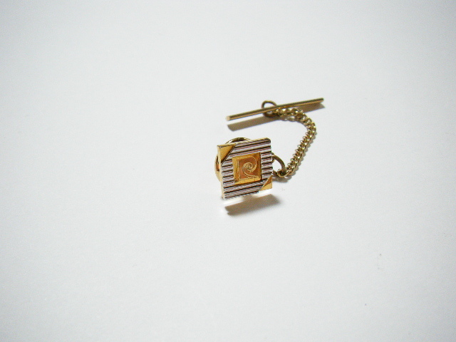 ★ピエールカルダン？ Pierre Cardin？ タイピン タイタック 10mm×10mm コンビカラー ゴールドカラー シルバーカラー 【MQ8】_画像3