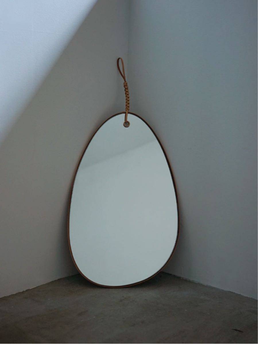 Kamaro’an カマロアン イタリアンレザー 玉石型ウォールミラー 鏡 壁掛け 本革