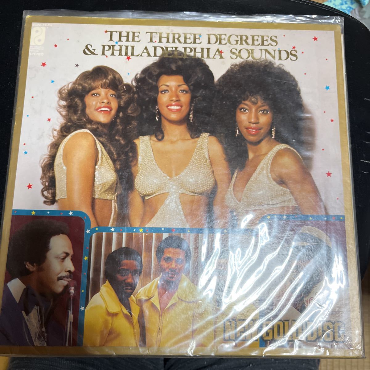 THE THREE DEGREES& PHILADELPHIA SOUNDS LP レコード　NEW GOLD DISC_画像1