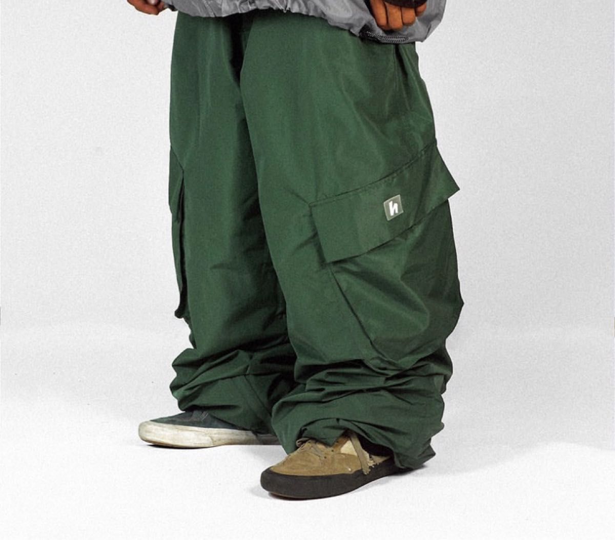 爆太シルエット】Harlaut snow pants|Yahoo!フリマ(旧PayPay 爆太シルエット】Harlaut snow pants|Yahoo!フリマ(旧PayPay