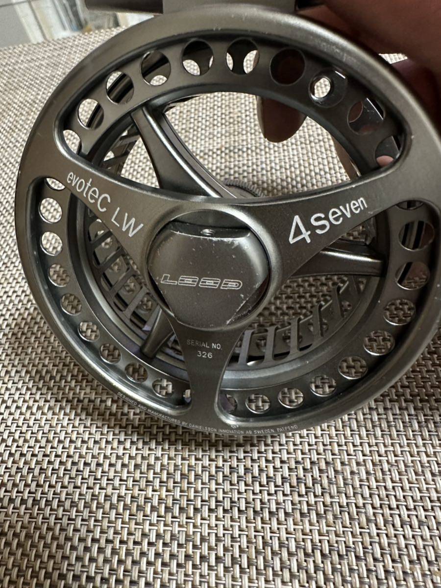 Yahoo!オークション - Loop Evotec LW 4seven フライリール Yahoo!オークション - Loop Evotec LW 4seven フライリール