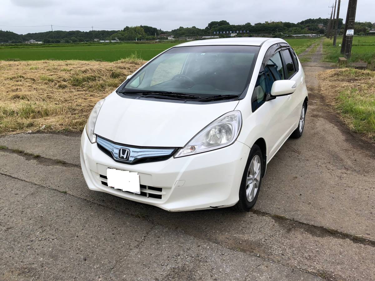 ☆個人出品☆ フィットハイブリット 車検あり諸費用込み www