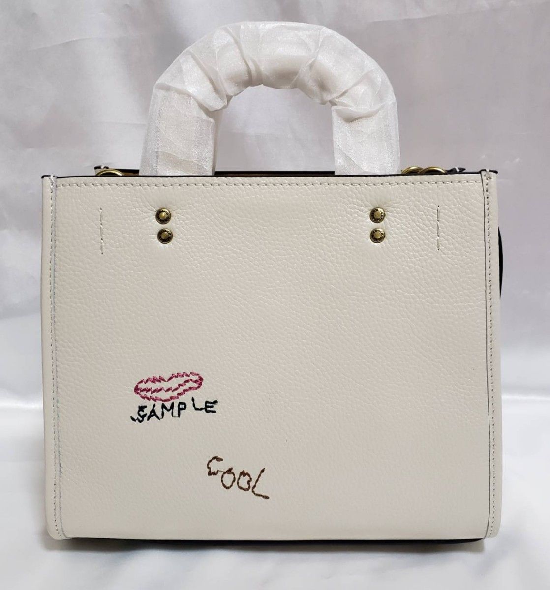 買い物買い物新品未使用☆COACHローグトート エンブロイダリー25