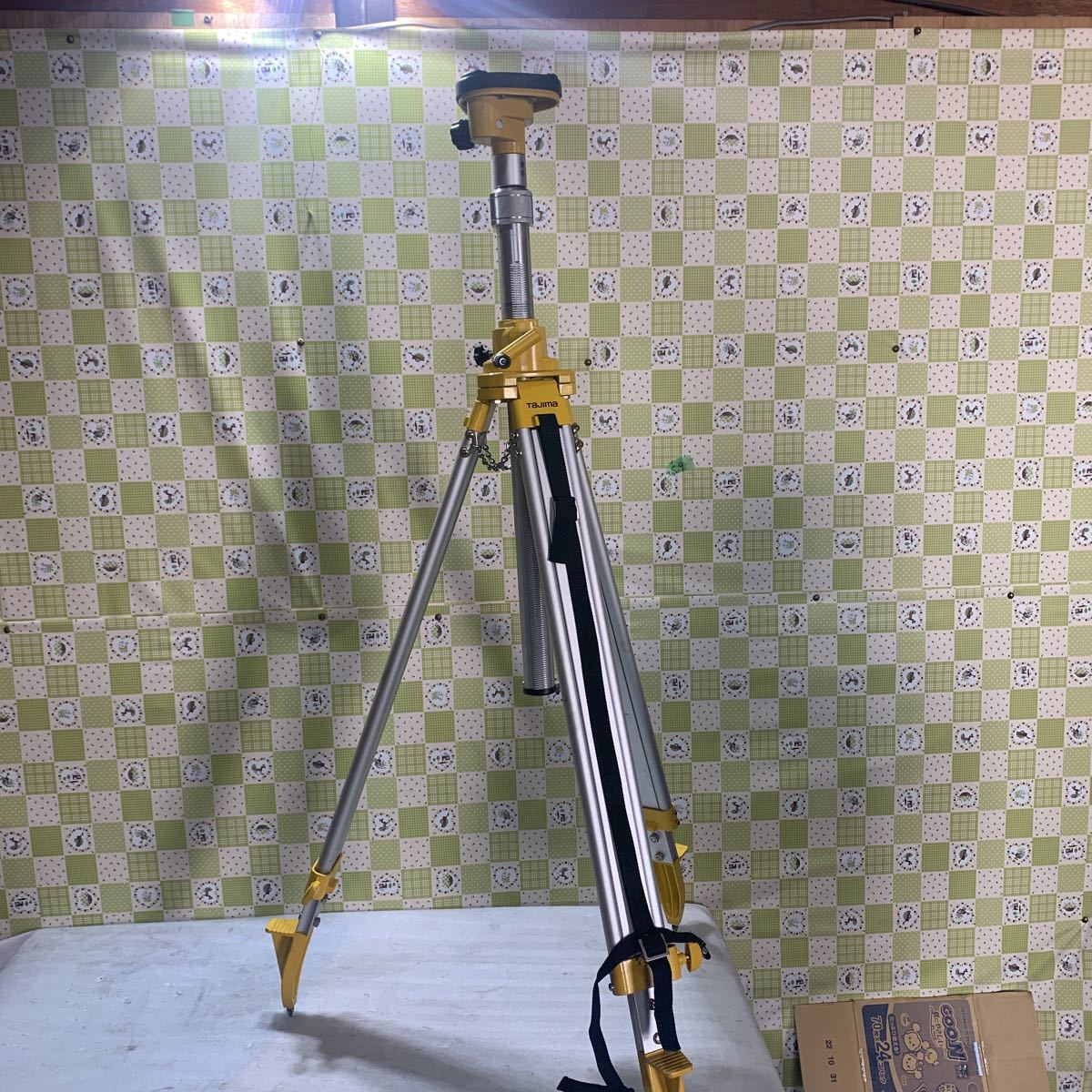 20%OFF】 タジマ エレベーター三脚3000 高所用アルミ製 実用最大伸長約