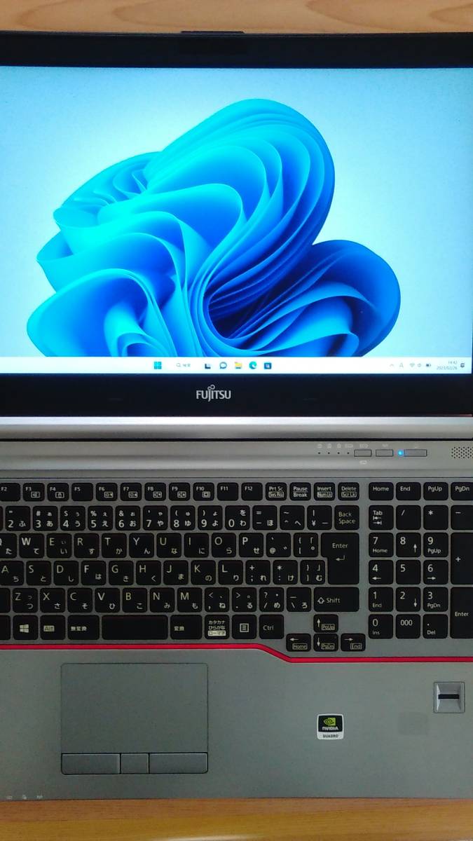 ソフトパープル FUJITSU 富士通 CELSIUS H770 ワークステーション