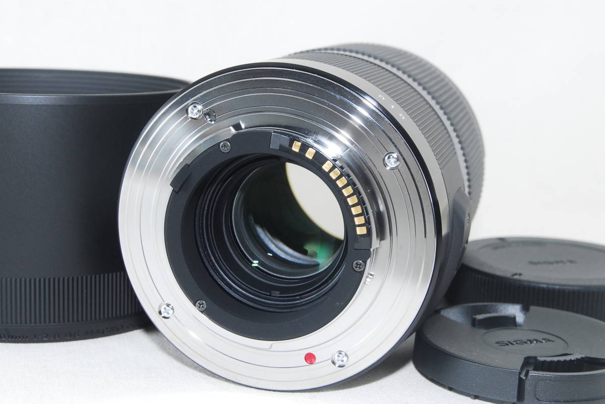 店長大暴走!クリアランスSALE ☆ほぼ新品☆SIGMA 70mm 70-200mm OS F2