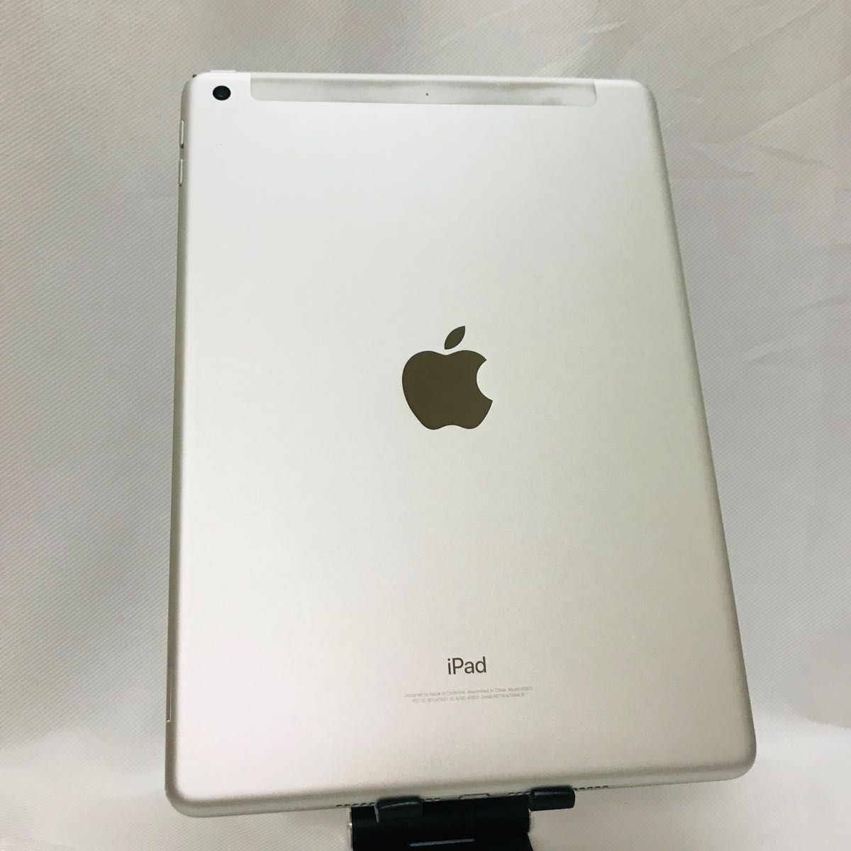 週末限定直輸入♪ iPad 第5世代 シルバー 本体のみ 32GB Wi-Fiタイプ