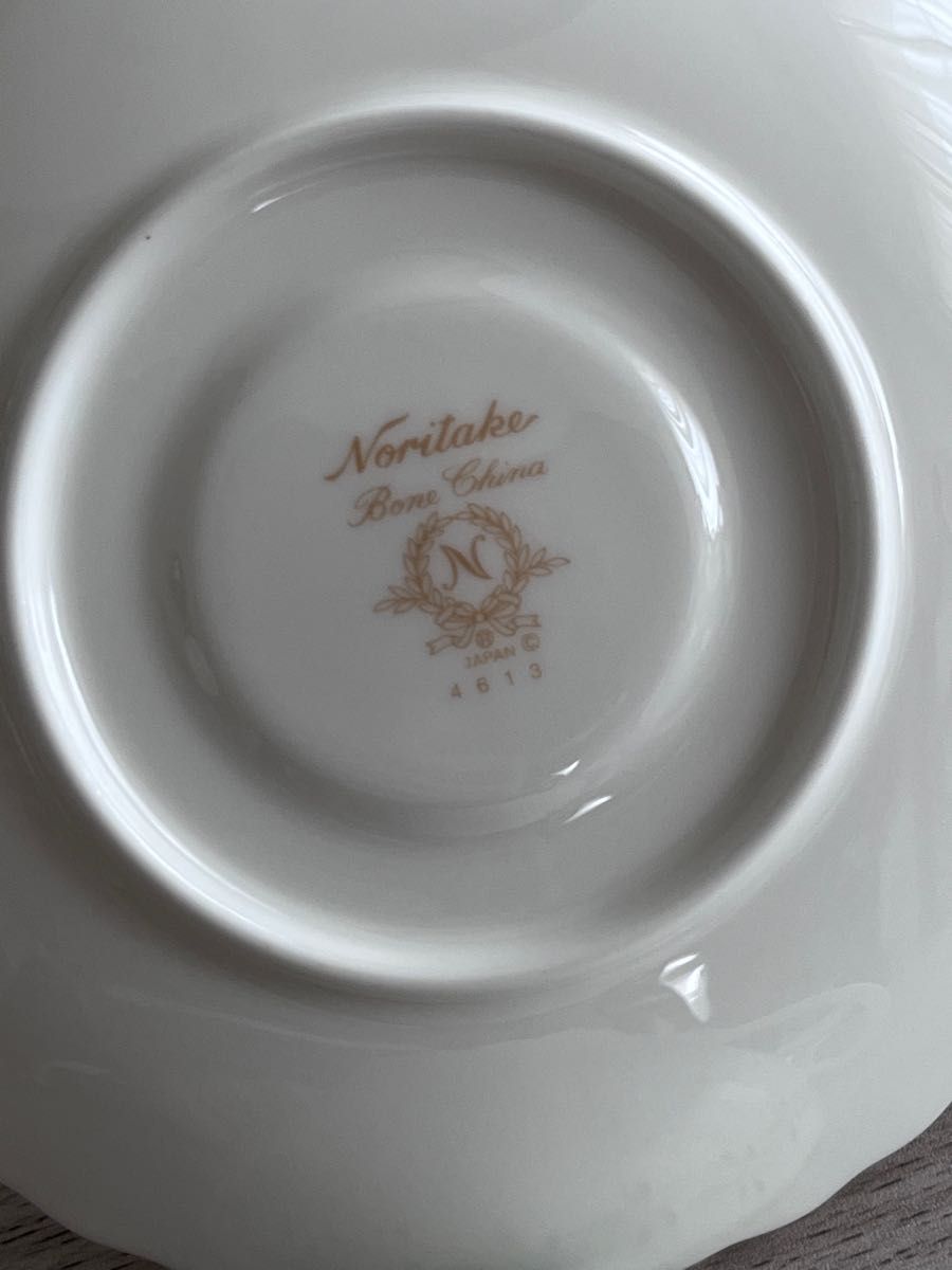 廃盤品 ノリタケ ボーンチャイナ カップ&ソーサー 3客セット 廃盤品 ノリタケ ボーンチャイナ カップ&ソーサー 3客セット