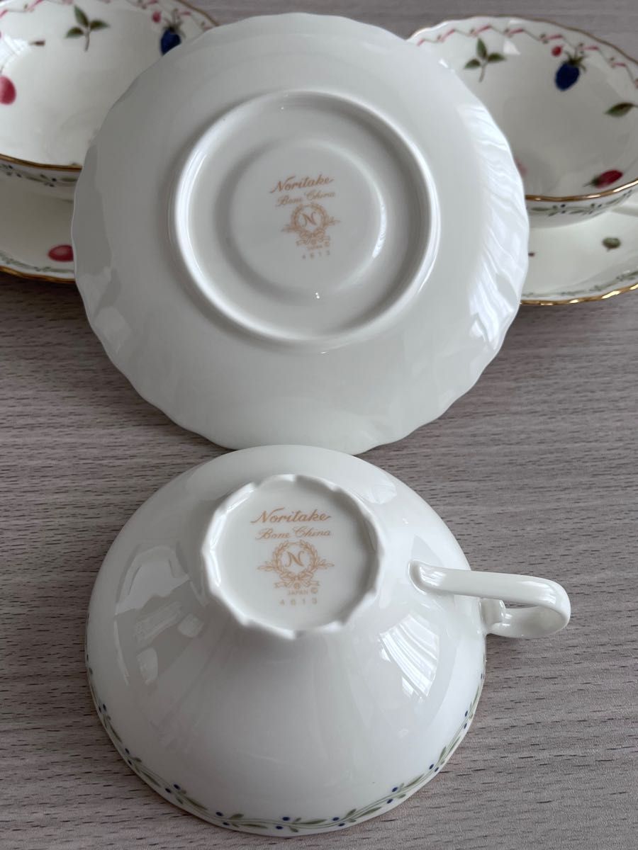 廃盤品 ノリタケ ボーンチャイナ カップ&ソーサー 3客セット 廃盤品 ノリタケ ボーンチャイナ カップ&ソーサー 3客セット