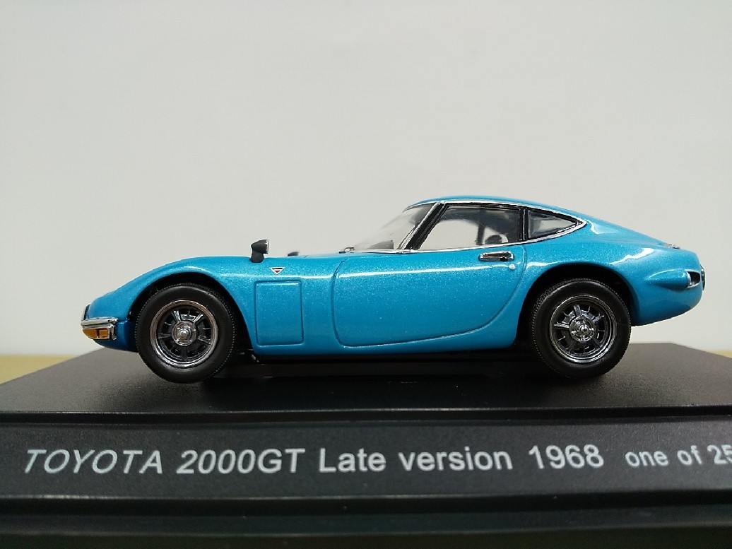 Yahoo!オークション - □ EBBROエブロ『1/43 TOYOTA 2000GT...