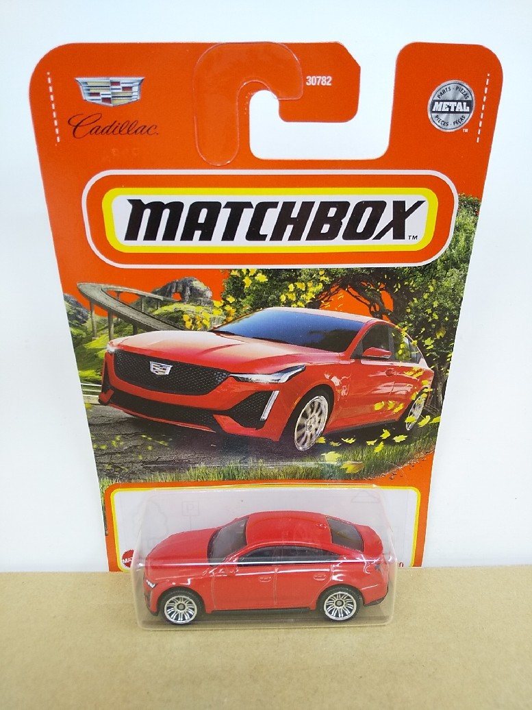 ■ MATCHBOXマッチボックス『2021 CADILLAC CT5-V 72/100 レッド キャデラック ミニカー』_画像1