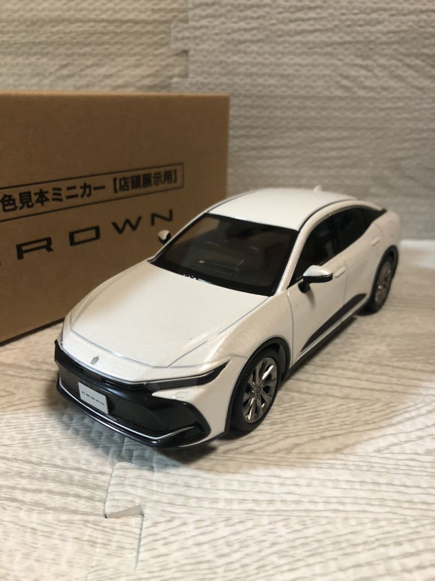 1/30 トヨタ 新型クラウン CROWN クラウンクロスオーバー 最新モデル