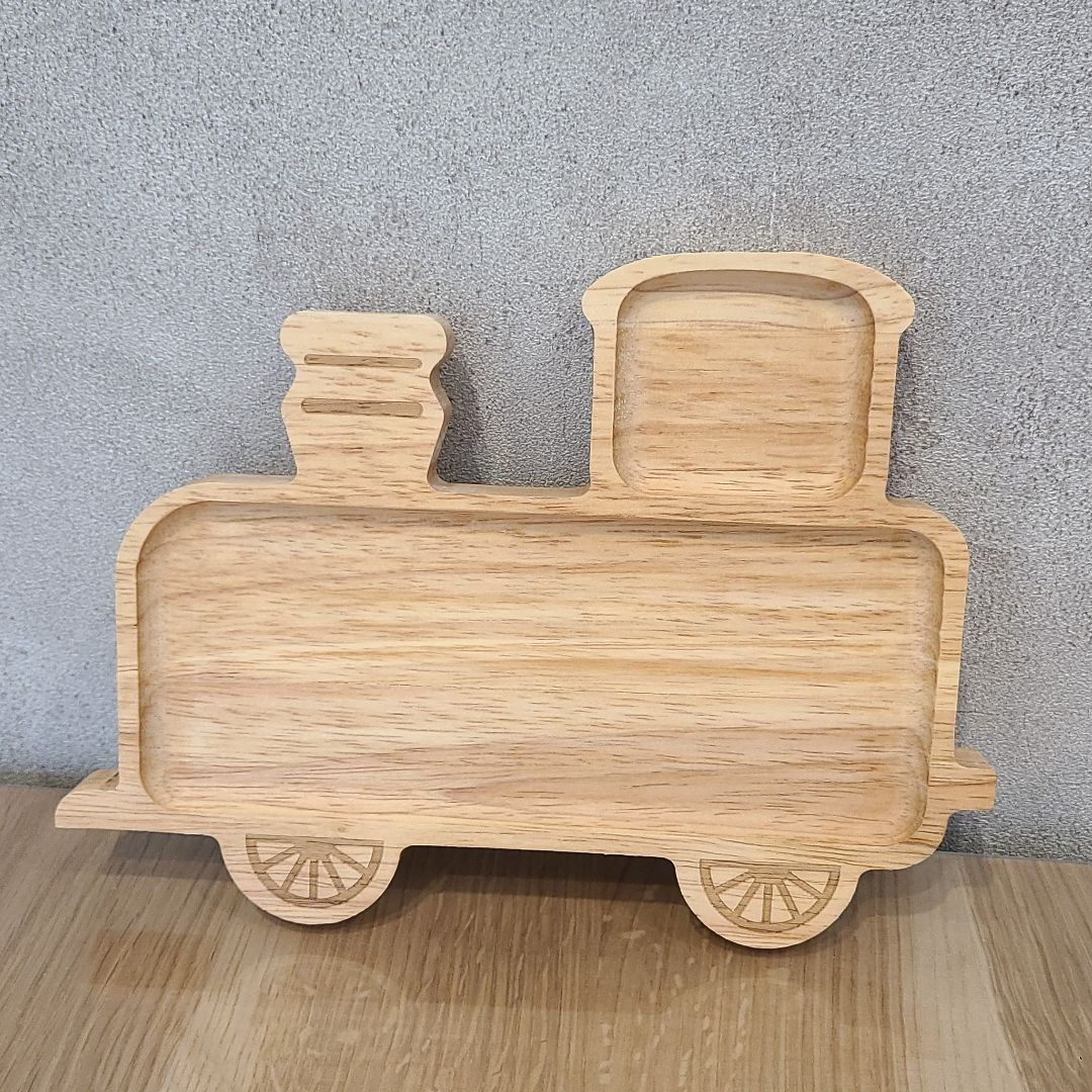 【新品】3COINS　機関車ウッドプレート 木製 食器 キッズ