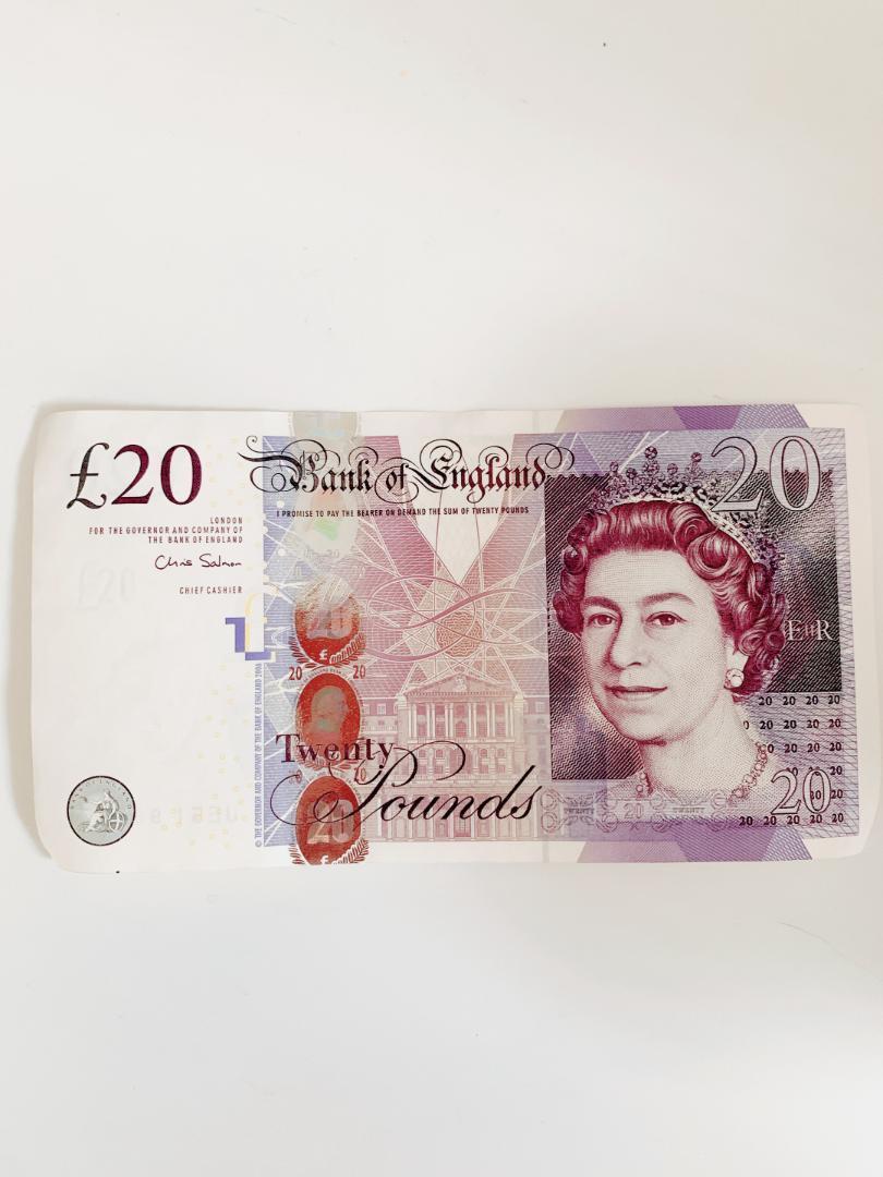 イギリス旧紙幣 20ポンド エリザベス女王 ① umaonline.com.br