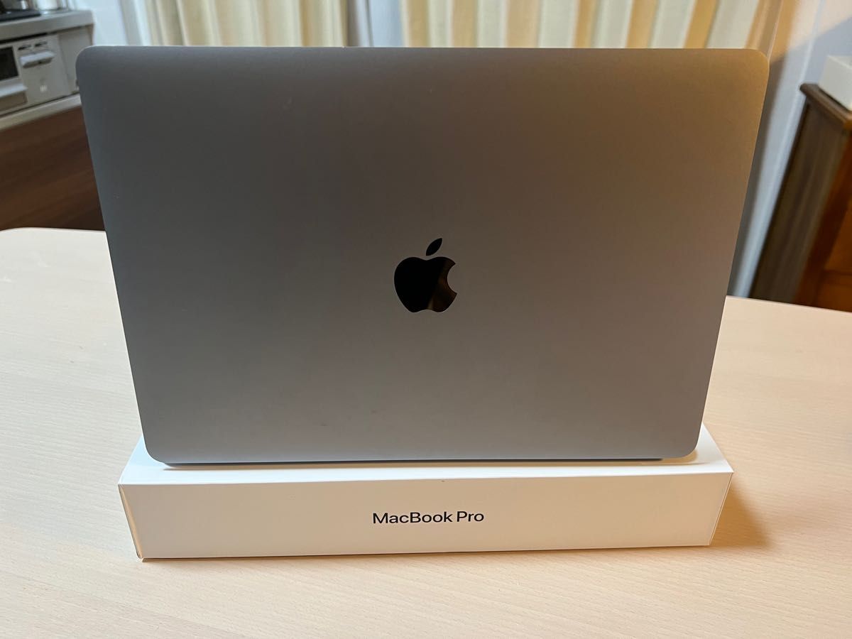 MacBook Pro スペースグレイ ［MWP42J/A］ 2020モデル
