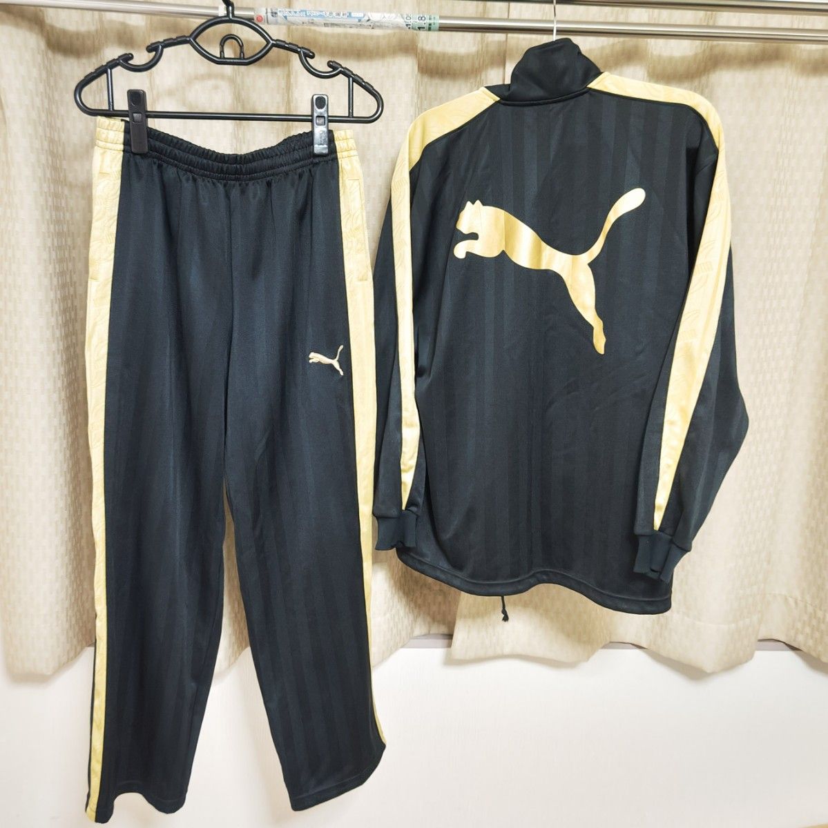 PUMA プーマ ジャージ上下 黒金 ブラック×ゴールド セットアップ