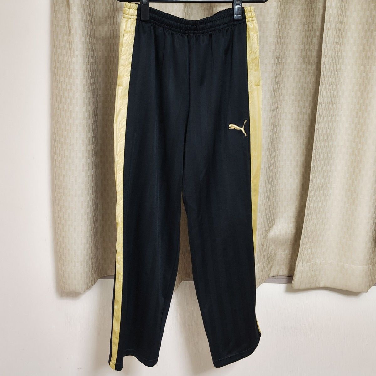 PUMA プーマ ジャージ上下 黒金 ブラック×ゴールド セットアップ PUMA プーマ ジャージ上下 黒金 ブラック×ゴールド セットアップ