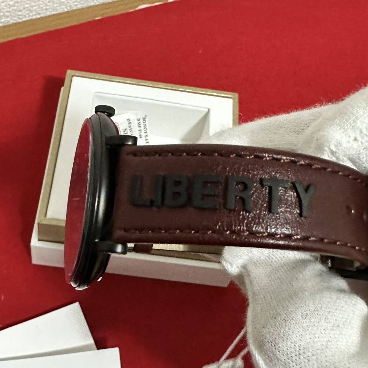 新品未使用 VERSACE ヴェルサーチ Vサークル 腕時計 VEBQ00419 メデューサ メンズ ベルサーチ|PayPayフリマ