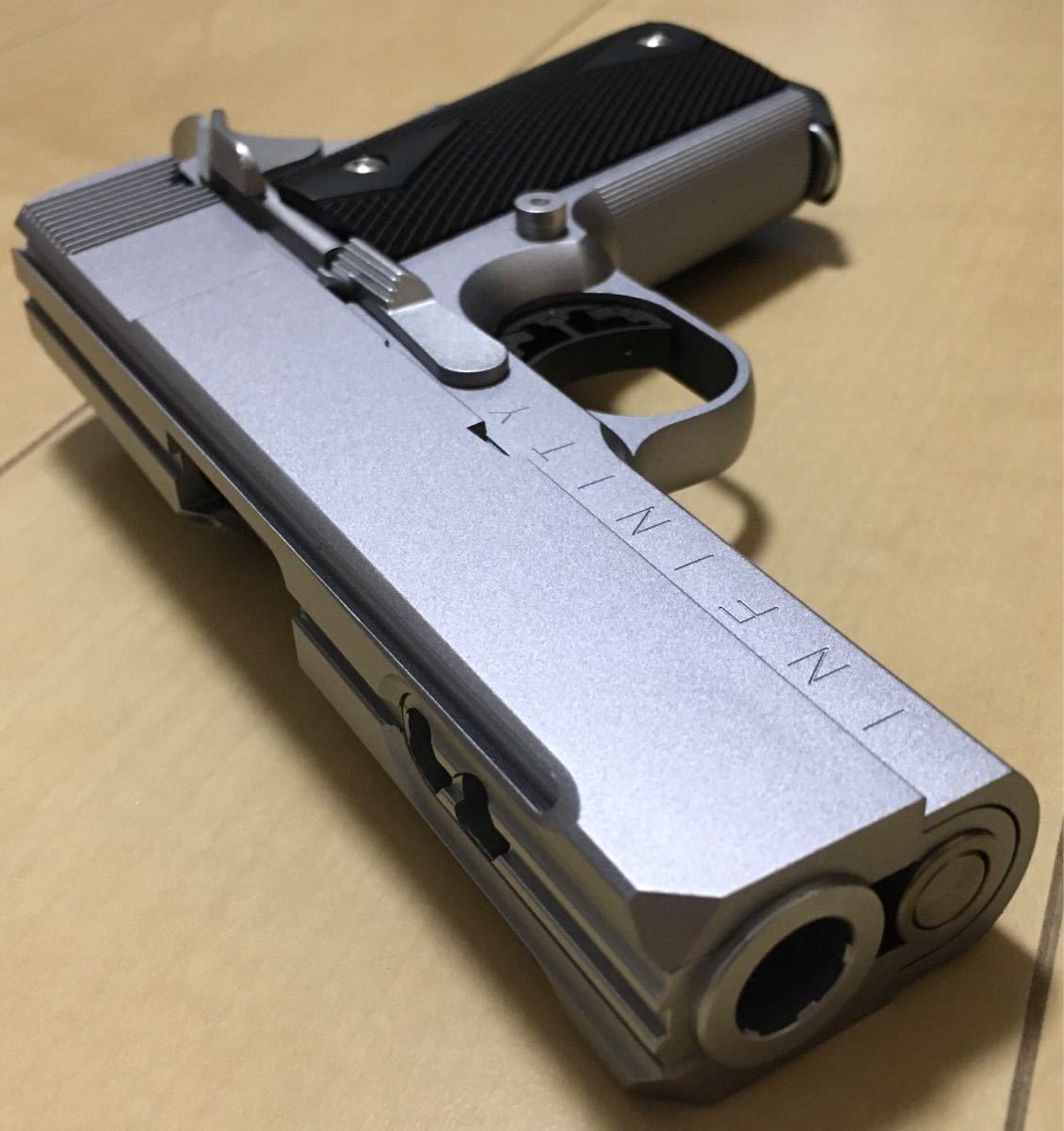 ウエスタンアームズSVI マイアミ Tiki ガスガン ガバメント m1911