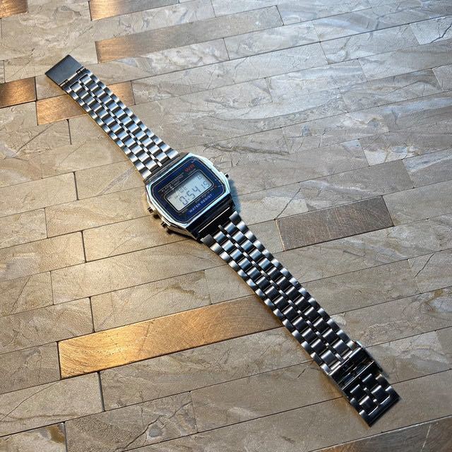 新作デジタル腕時計 おしゃれウォッチ シルバー 腕時計(デジタル)