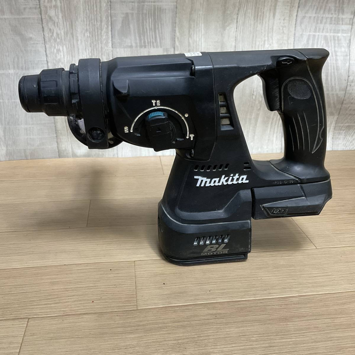 makita マキタ 24mm 18V 充電式 ハンマドリル 黒 HR244D