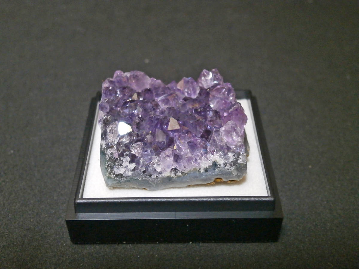 天然鉱物標本 アメジスト(紫水晶) 誕生石 プラケース入 ウルグアイ産(4)_画像1