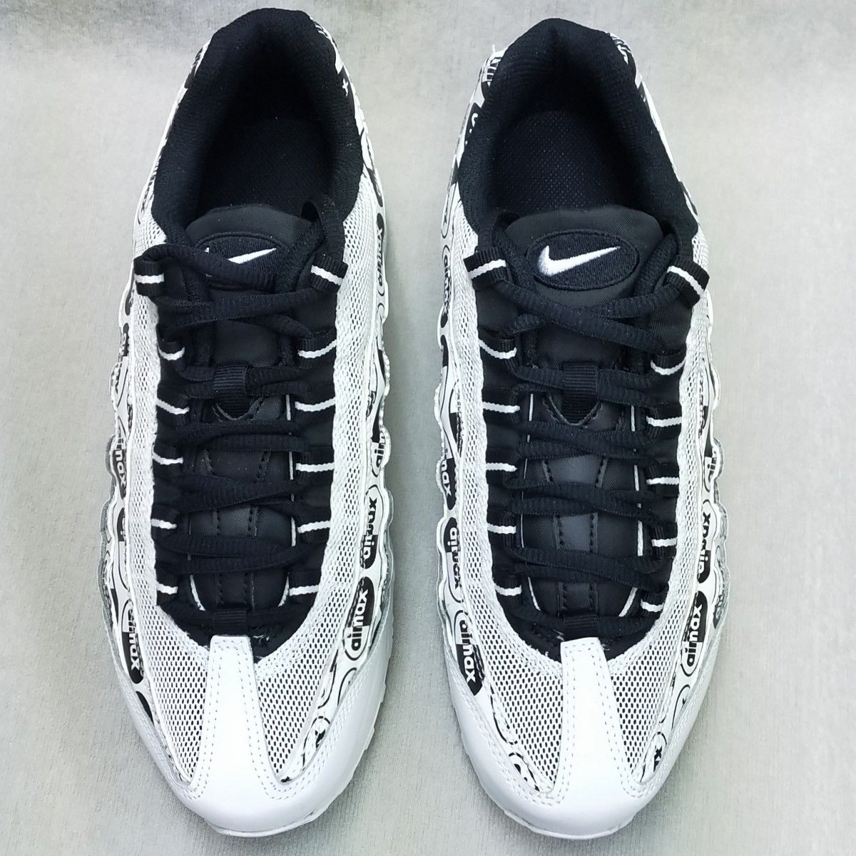 24.5cm:  　新品　ナイキ　AIR MAX 95SE (GS)　922173-102　NO-593