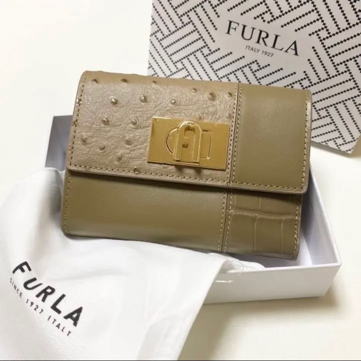 FURLA フルラ 三つ折り財布 カーキブラウン系