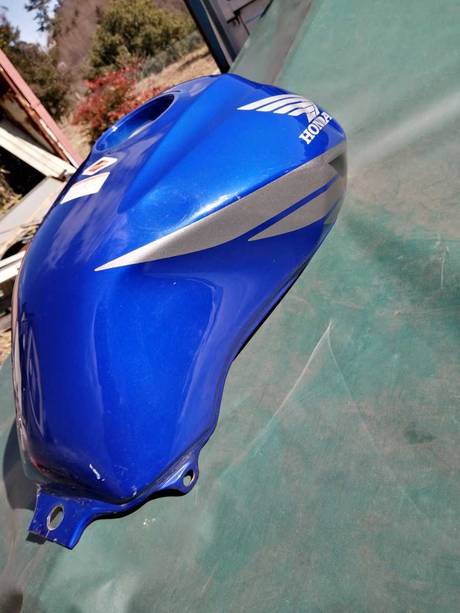 い出のひと時に、とびきりのおしゃれを! ホンダCB400SFのキズあり
