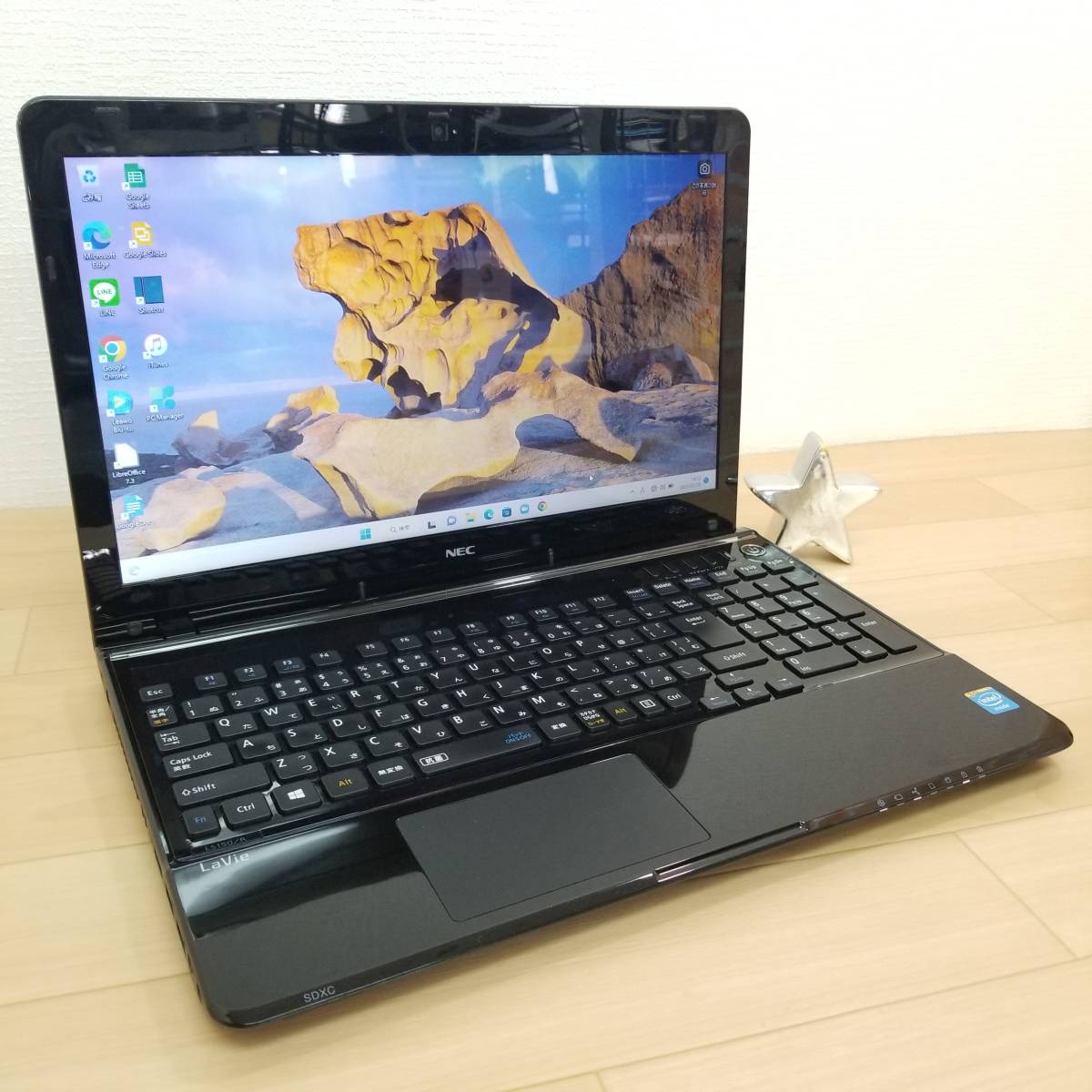 ヤフオク! - 美品 新品SSD240GB搭載/メモリ4GB/無線 Wi-Fi/W...