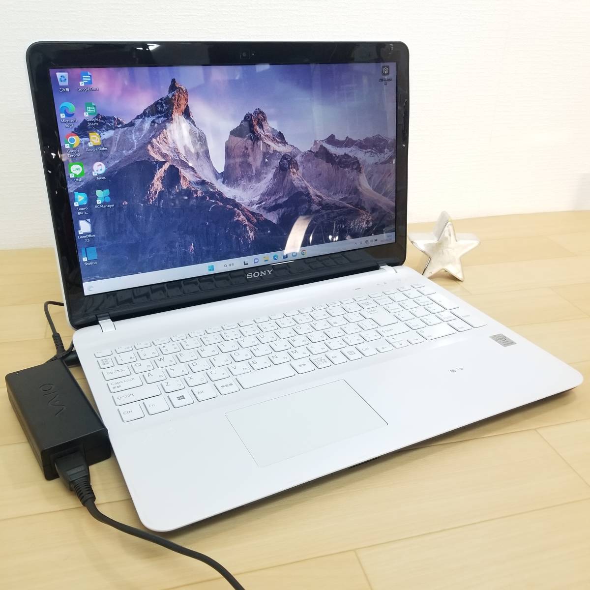 ヤフオク! - 美品 新品SSD240GB搭載/メモリ4GB/無線 Wi-Fi/W...