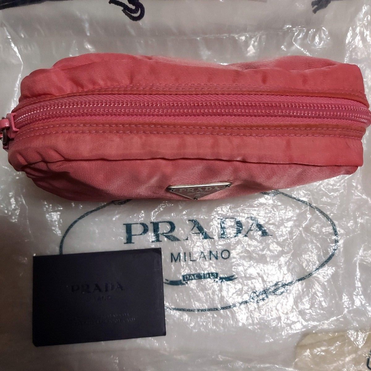 未使用☆プラダ PRADA三角プレートナイロンポーチ レアカラーピンク☆18000円までお値下げ可能☆