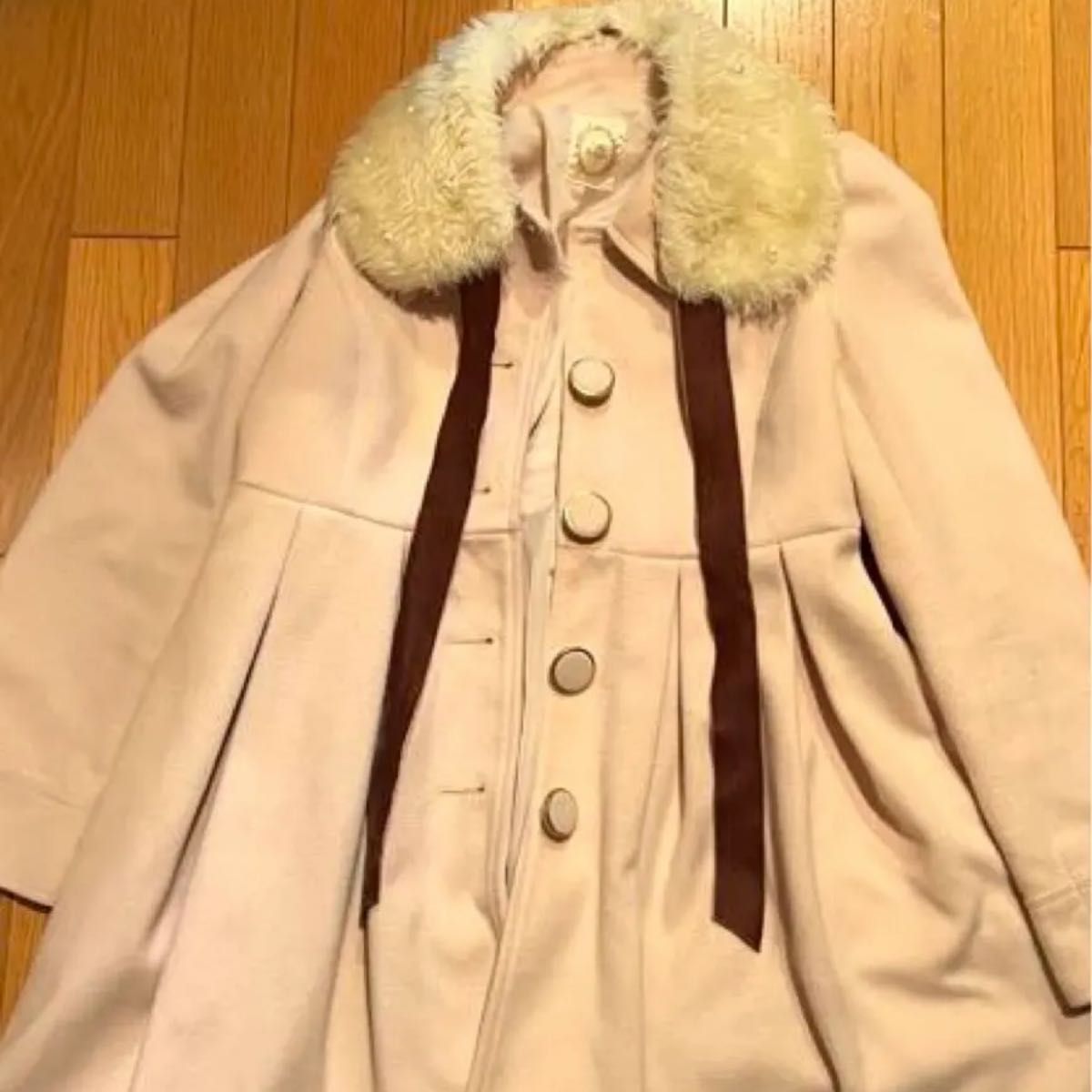 アンクルージュ Ank Rouge ファー付ロングコート ベージュ パール付