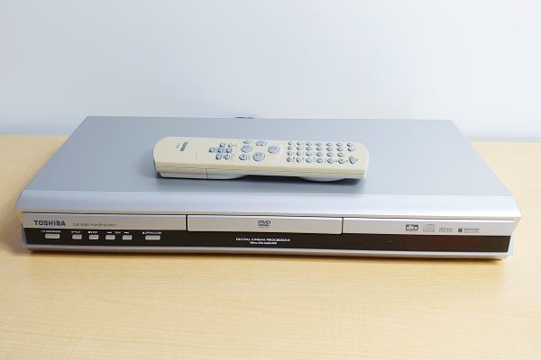 ヤフオク! - 東芝 DVDビデオプレーヤー SD-GC01