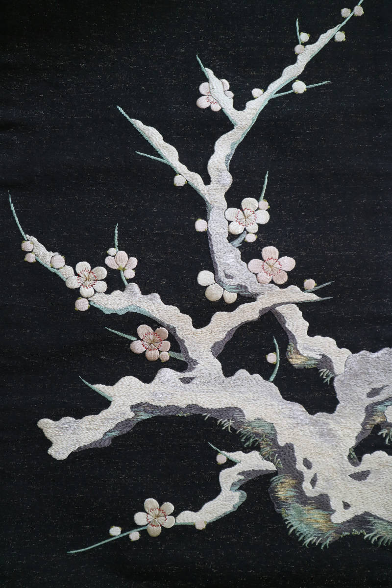 アンティーク大正ロマン 黒地に雪持ち梅と中国刺繍のパッチワーク
