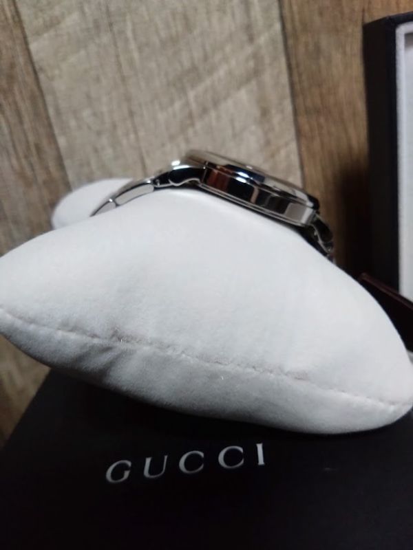 最新の激安 グッチ Gクロノ クロノグラフ メンズ シルバーxシルバー 全