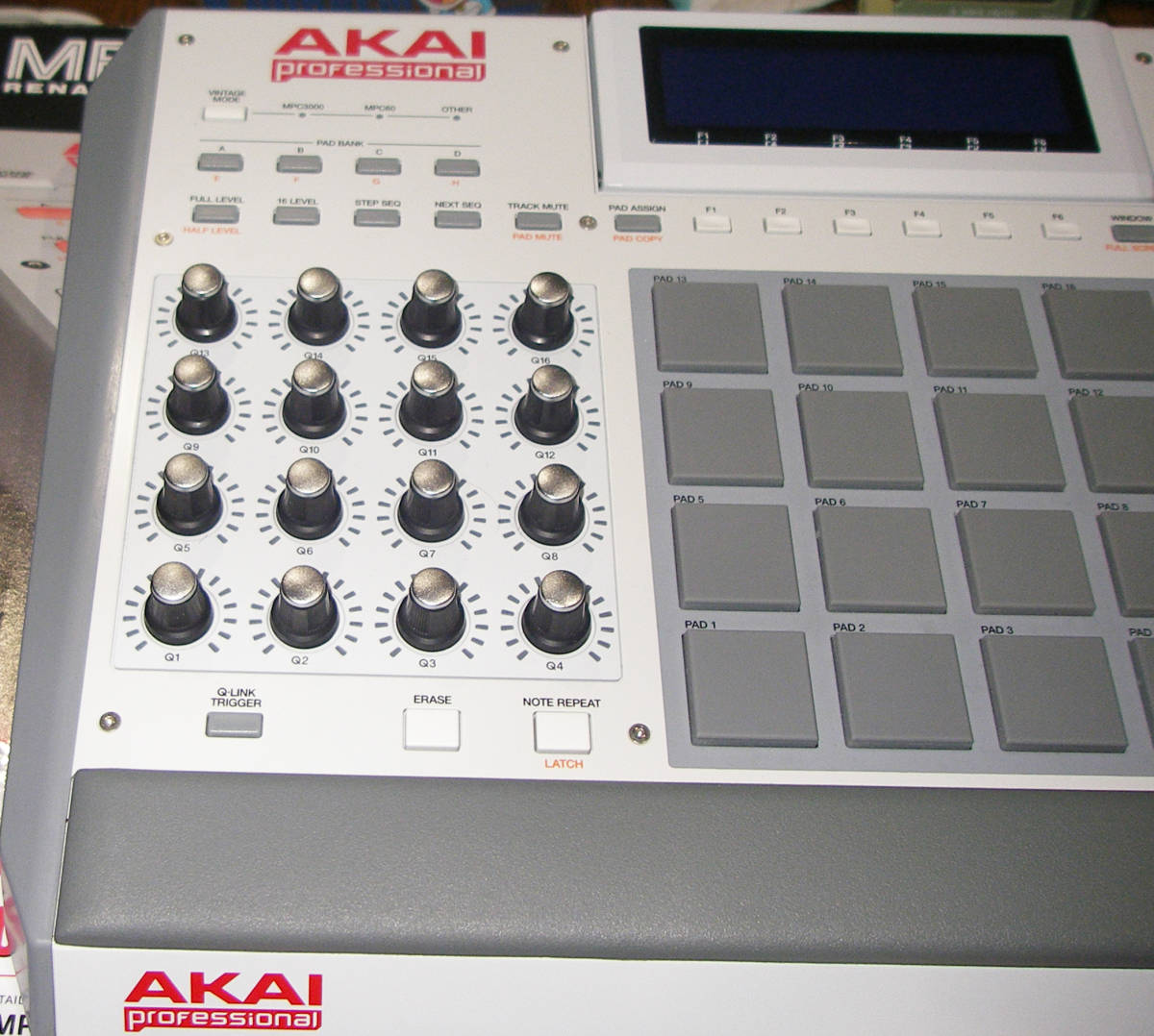 *AKAI MPC RENAISSANCE MUSIC PRODUCTION CONTROLLER*OK!!* soft CD less.