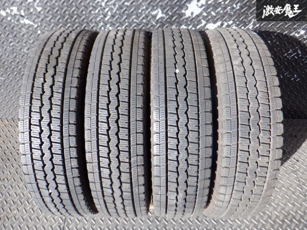 DUNLOP ダンロップ WINTER MAXX SV01 ウィンターマックス 155/80R14 88/86N LT スタッドレス タイヤ単体 2018年 4本価格_画像1