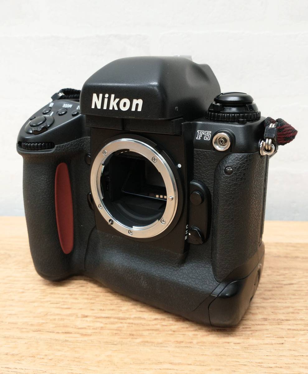 ジャンク ☆【Nikon】ニコン F5 ボディ 一眼レフ AFフィルムカメラ