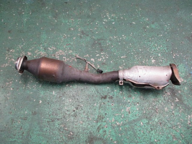 527646☆Z12/キューブ【日産 純正】触媒 コンバーター キャタライザー