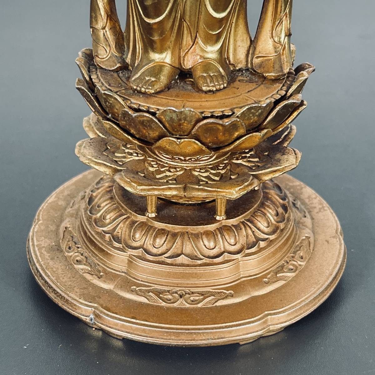 ヤフオク!   聖観音菩薩 仏教美術 人間国宝 金属製 置物 仏像 朋琳
