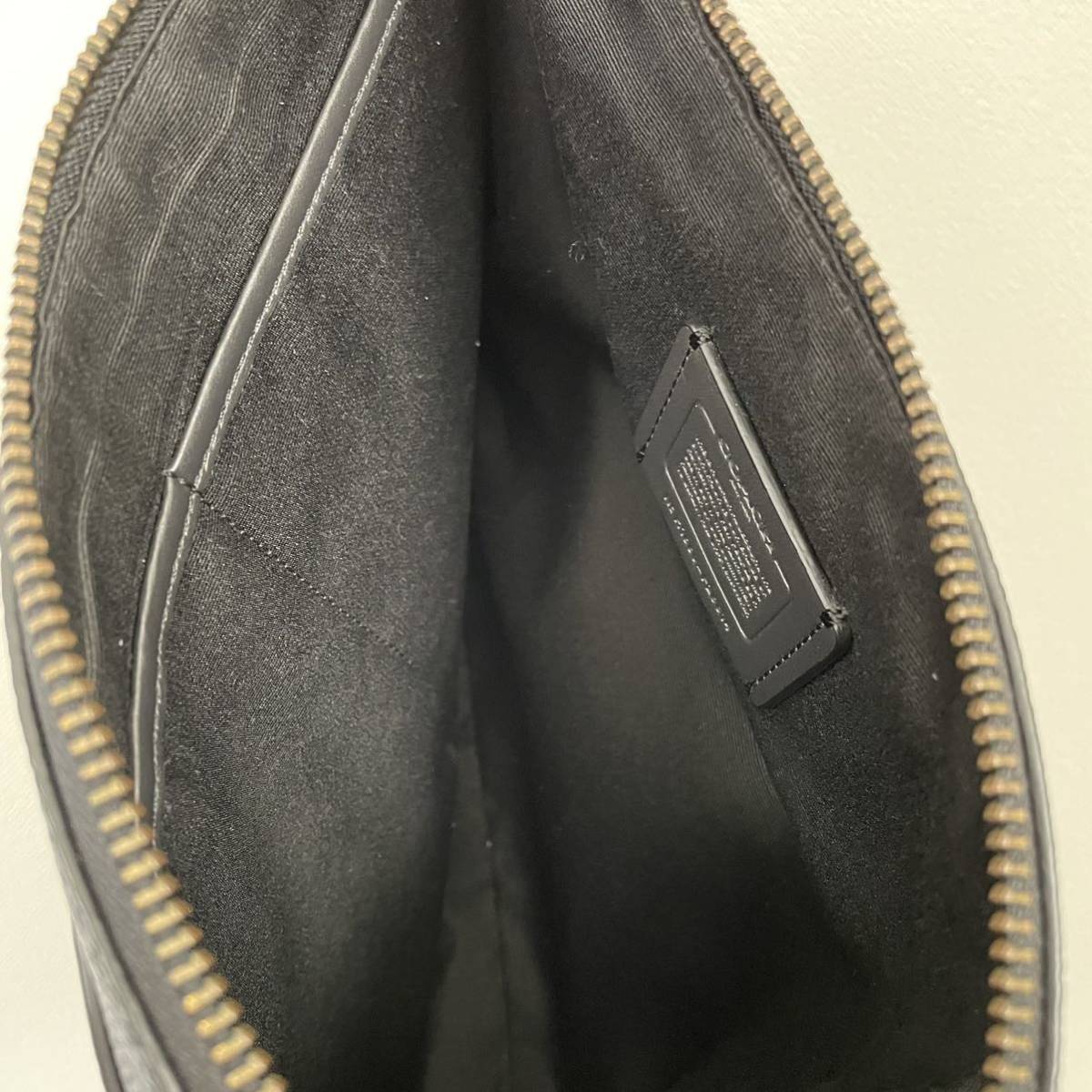 ヤフオク! - COACH クラッチバッグ 黒 レザー キャリーオールポー...