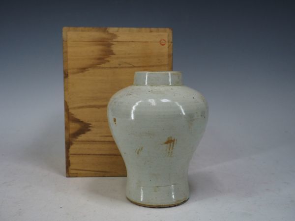 再×14入荷 朝鮮美術 李朝 白磁 小壷 時代箱付 M R4513 | www.tegdarco.com