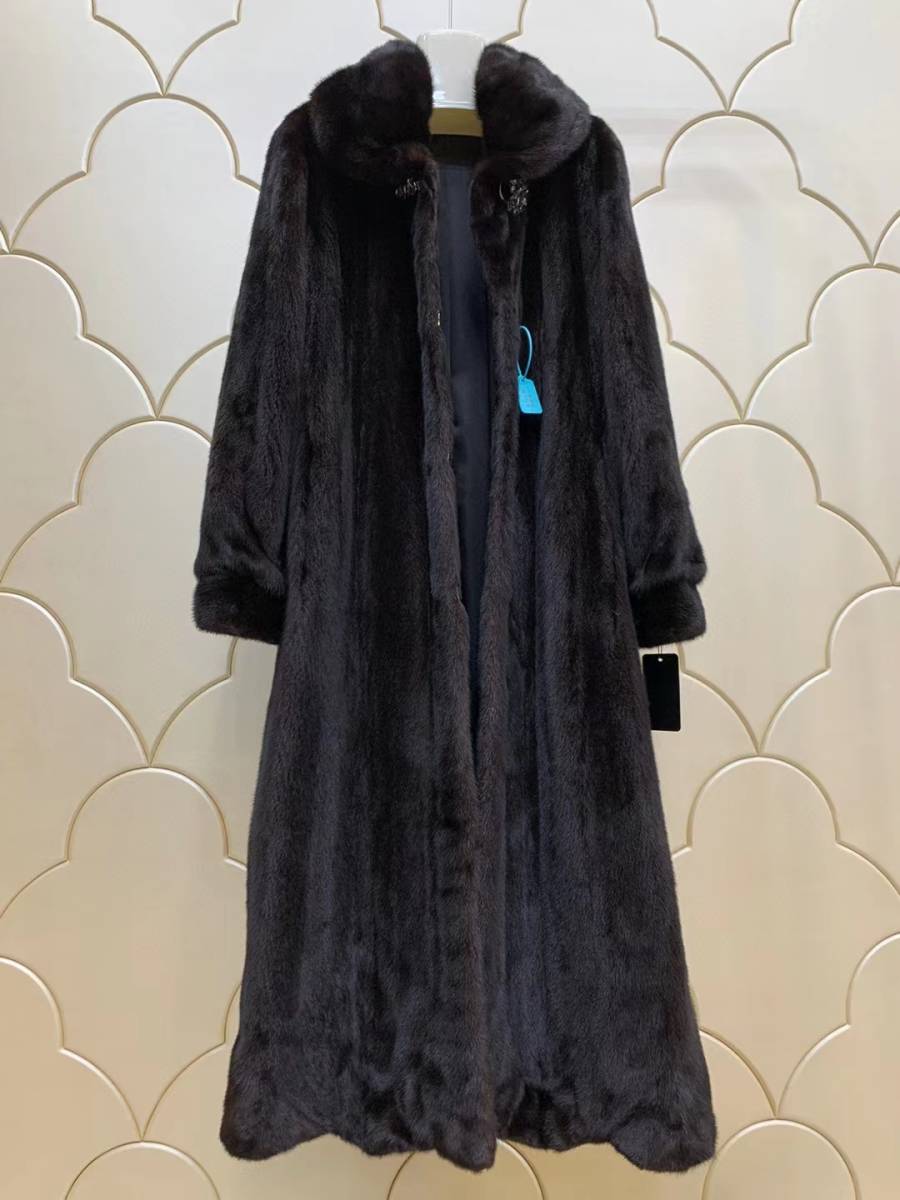 新品1点物処分☆贅沢にミンクファーコート☆天然の暖かさ本物毛皮