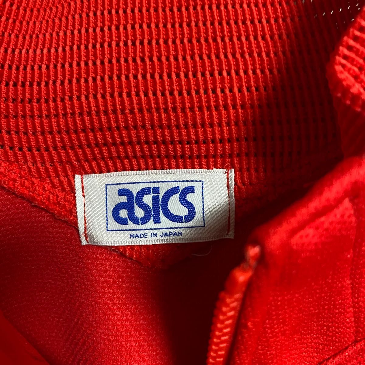 asics/アシックス　日本製　トラックジャケット　ジャージ　ビンテージ　レトロ　赤　M〜L相当　一点物　ユニセックス　古着