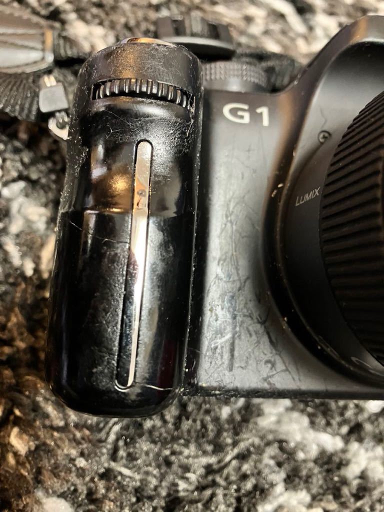 特価限定品 Panasonic Lumix G1 パナソニックルミックス G1 一眼カメラ