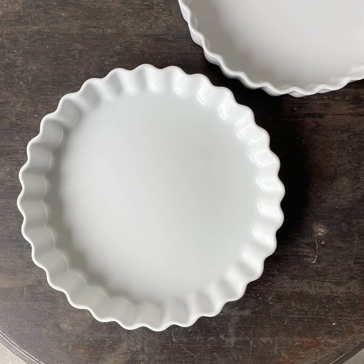 2枚set 直径26 パイ皿 オーブンOK 白磁 デットストック 1970年代貿易　検: タルト キッシュ 大皿 ランチプレート 陶器 アンティーク_画像1