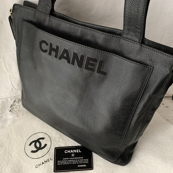 シャネル CHANEL キャビアスキン トートバッグ ロゴ刺繍 黒ブラック