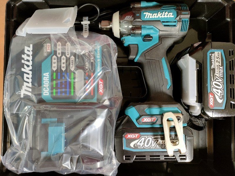 マキタ(Makita) 40Vmax充電式インパクトレンチ 2.5Ah バッテリ2本